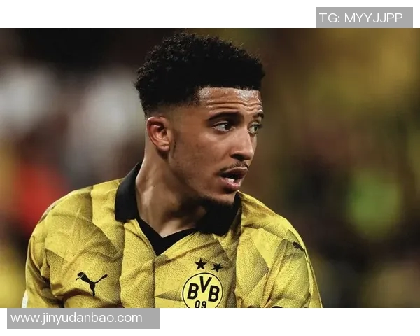 足球明星的独特魅力无需保镖陪伴展现真实自我