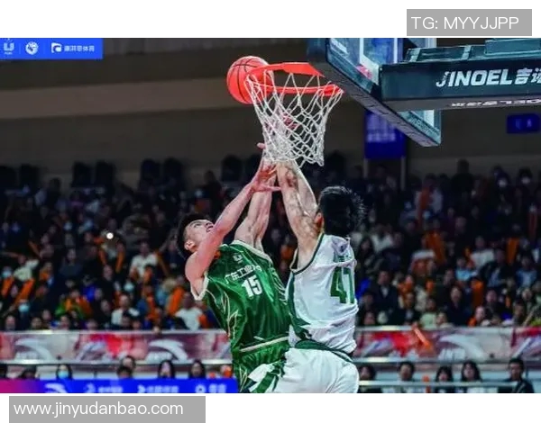 印度与中国男篮激战视频回顾精彩瞬间与精彩表现分析